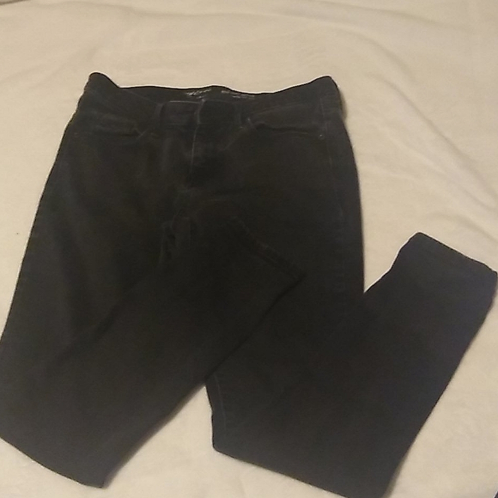 Black skinny jeans
